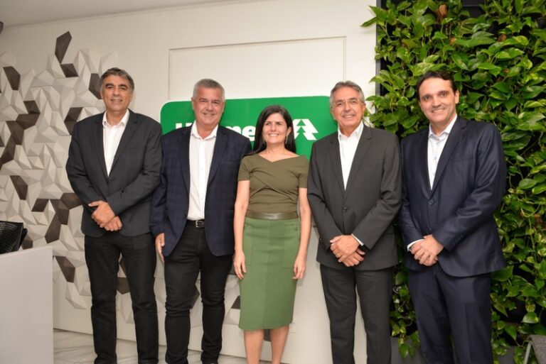 Zeina Latif fala de perspectivas econômicas e políticas para lideranças doSistema Unimed