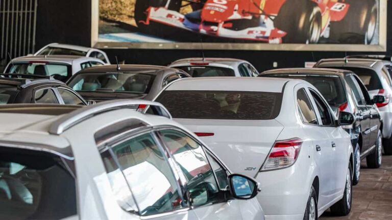 Carro popular para quem?