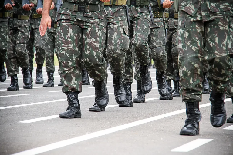 As escolhas dos militares pesam sobre sociedade civil